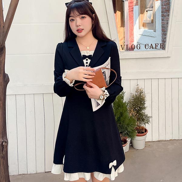 大きいサイズ ワンピース フレアワンピース フェイクボタン コートドレス風 フェイクツーピース リボンコラージュ フリル