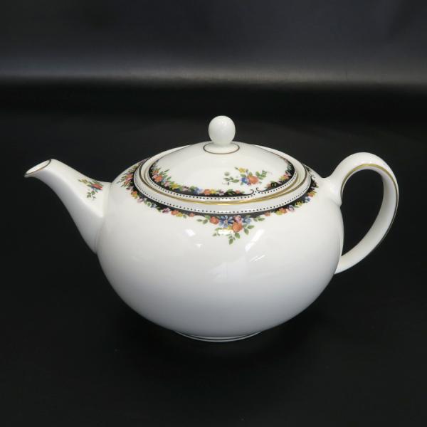 1366 ウェッジウッド「オズボーン」イギリス製 黒壺 【公式通販】