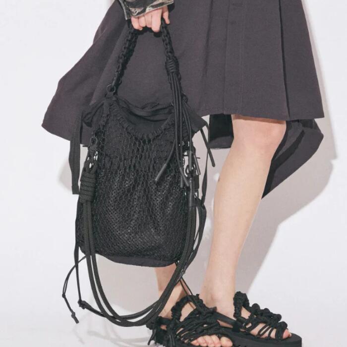 【残1点】beautiful people over engineering puff tote 素晴らしい 人びと  厚地の外套 応用科学 パフ トート