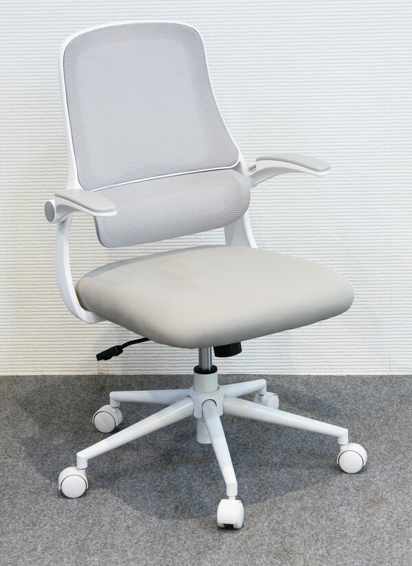 楽天市場】デスクチェア メッシュ張り 跳ね上げ肘掛け付きオフィス