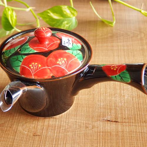(欠品中 11月上旬頃入荷予定)和食器 波佐見焼 有田焼 急須 椿散らし 茶漉し付き お茶 お茶用品 〔お取り寄せ商品〕