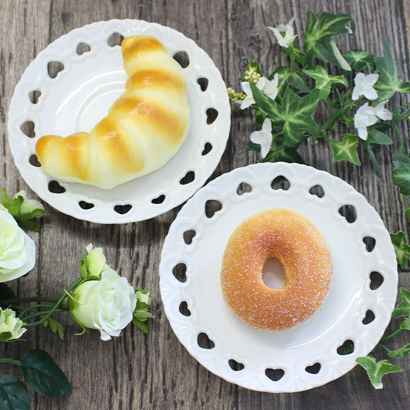 楽天市場】【アウトレット】白磁フラワーリボン透かしプレート[15.3×H2