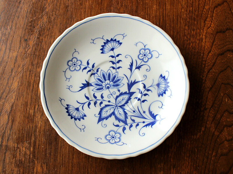 楽天市場】【アウトレット】金線リム蘭 ニューボン ケーキ皿[17.3×H1