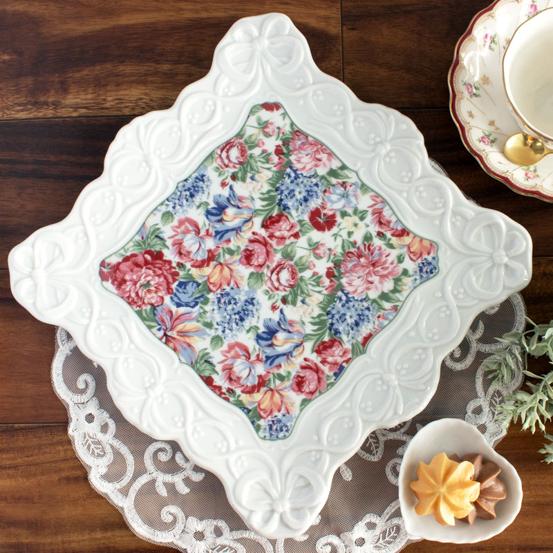 楽天市場】【アウトレット】金線リム蘭 ニューボン ケーキ皿[17.3×H1