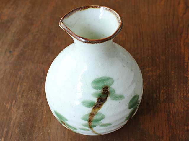 梨地段彫徳利松