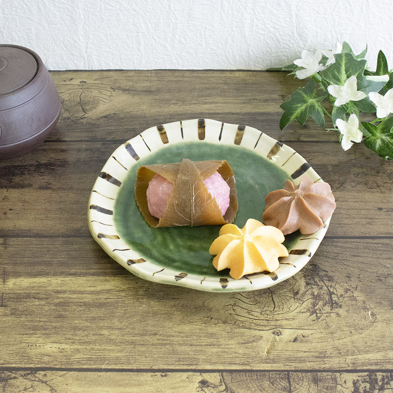 楽天市場】【アウトレット】織部 十草 変形小皿(15×H1.8cm) / 和食器