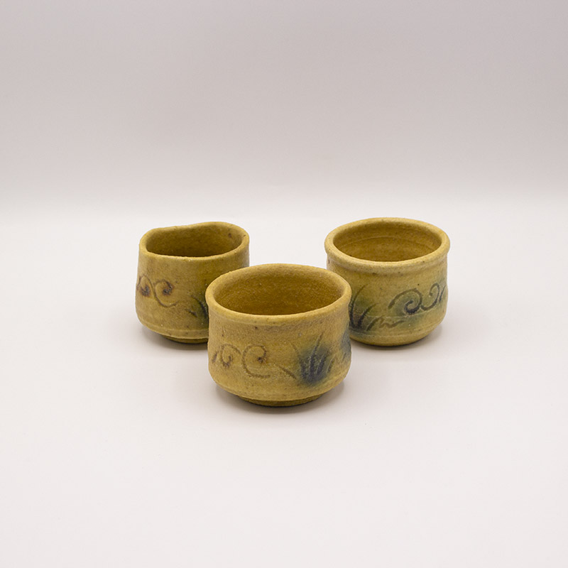 楽天市場】【アウトレット】作家物 手づくり陶器 黄瀬戸織部 ぐい呑み