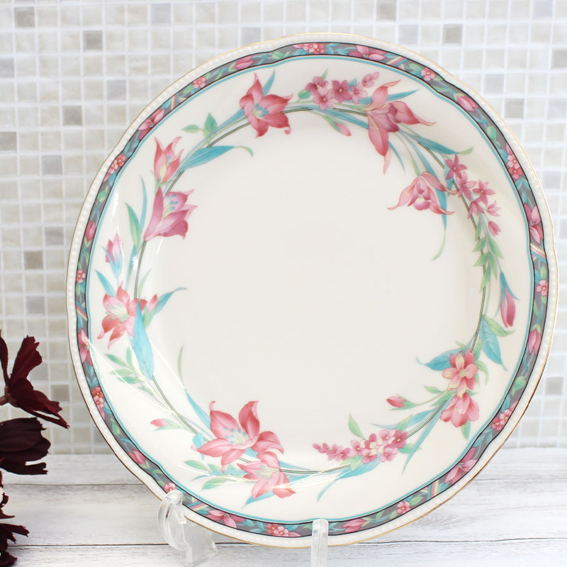 楽天市場】【アウトレット】金線リム蘭 ニューボン ケーキ皿[17.3×H1