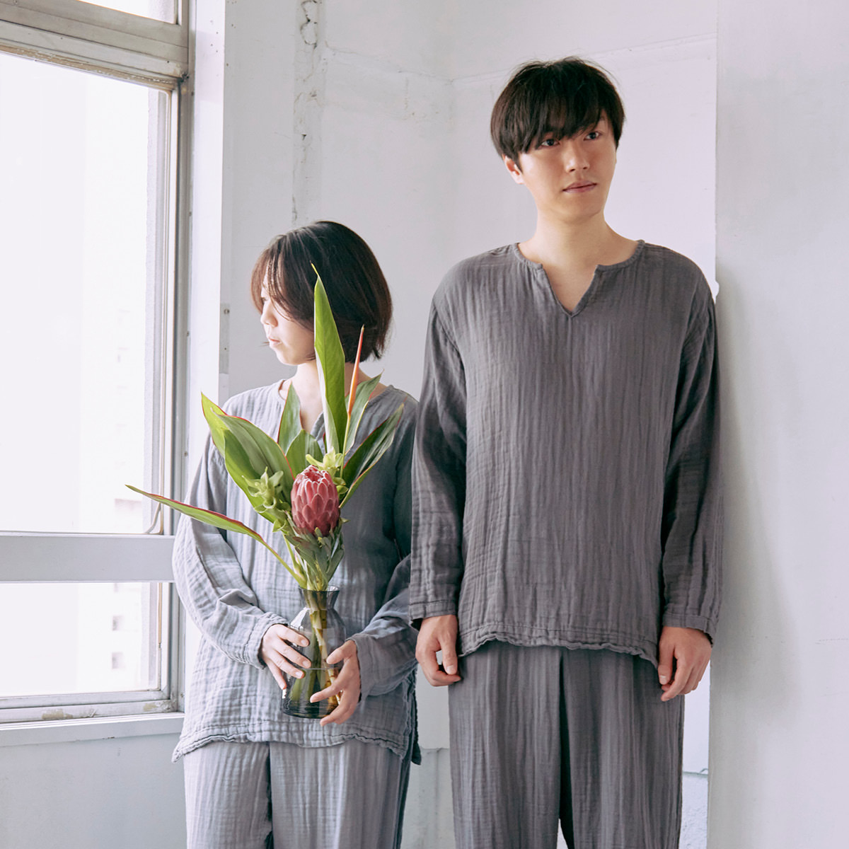 646円 77 以上節約 コットンガーゼの無地のロングtシャツ カットソー パジャマやルームウェアのトップスにおすすめ シンプルなデザインでレディース メンズで着用可 B2c ダブルガーゼ スリットシャツ オーガニックコットン サラサデザインストア Sl Rw