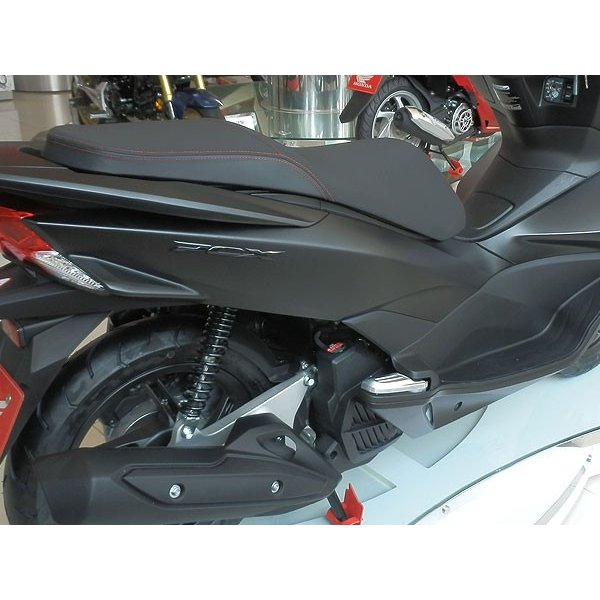 楽天市場 ホンダ Honda 純正 Pcx125 Pcx150 Jf56 Kf18 外装カウル