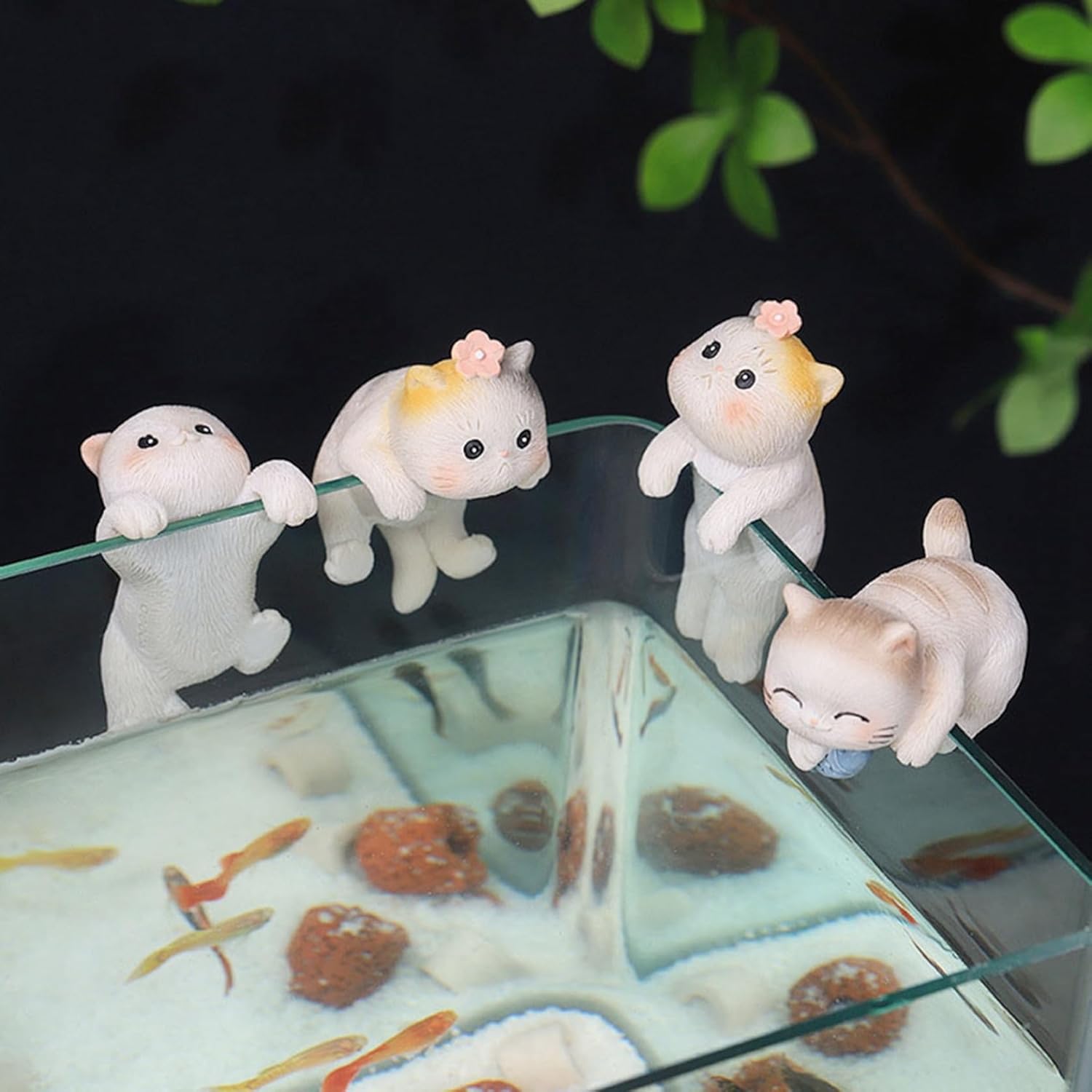 ガーデニング ねこ ネコ 猫 ガーデン装飾 ガーデン置物 可愛い 庭 オーナメント 樹脂 プランターに掛ける 多肉鉢 装飾品 防水 耐久 園芸 インテリア雑貨 玄関 お庭 屋内屋外装飾 4点セット