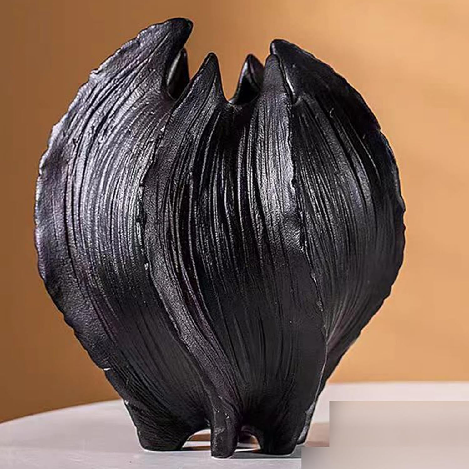 花瓶 白 黒 フリル モダン 置物 小さめ花器 ミニ花器 陶器花器 フリル 現代風 セラミック ドライフラワ用花器 フラワーアレンジメント用花器 家の装飾 インテリア飾り ガーデン装飾 室内装飾 和式