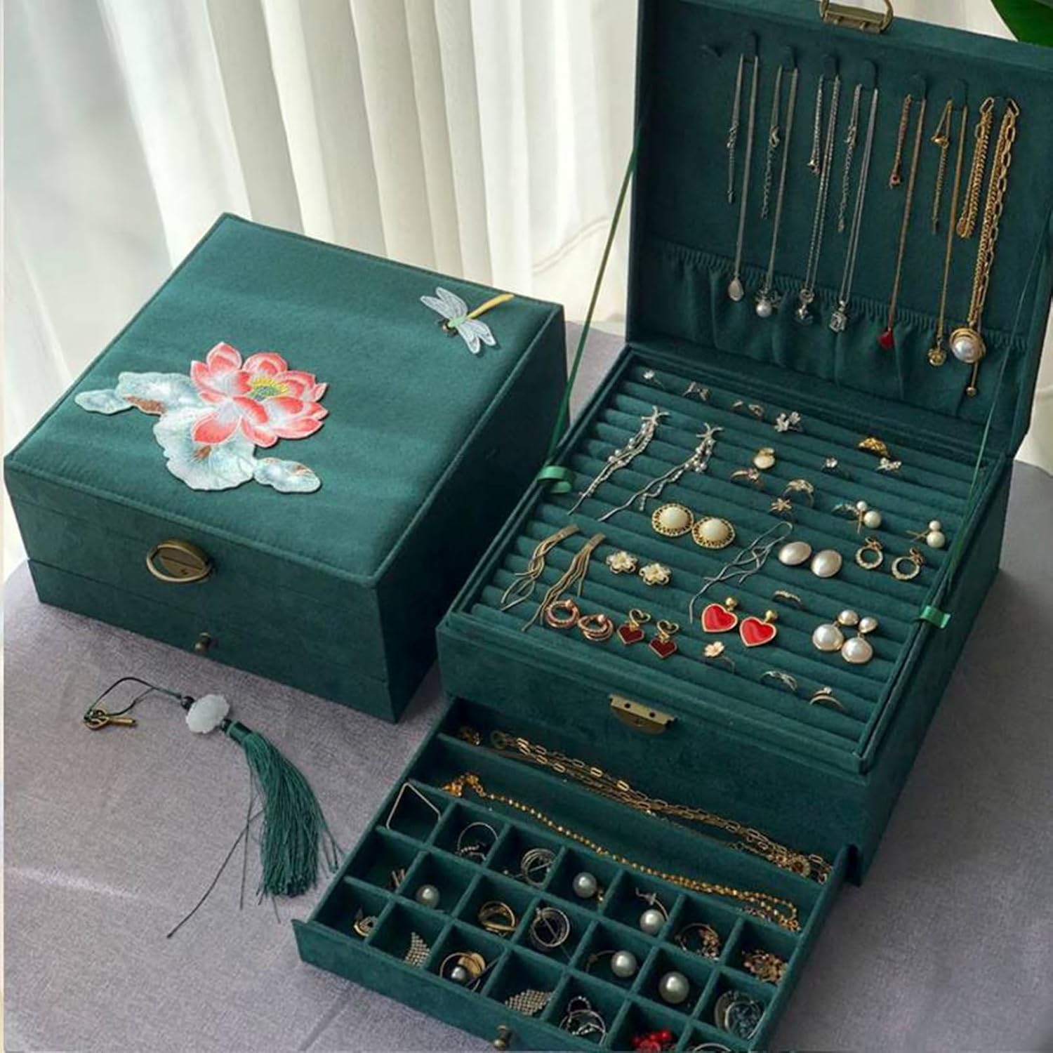 ジュエリー収納 刺? 木製 天然木 ジュエリーボックス 引き出し式 2層 レディース 宝石箱 ジュエリーアクセサリー収納 チョーカー 首飾り 指輪 ブレスレット ペンダント リング防錆 密閉 彼女｜サステナライフ 12,449円