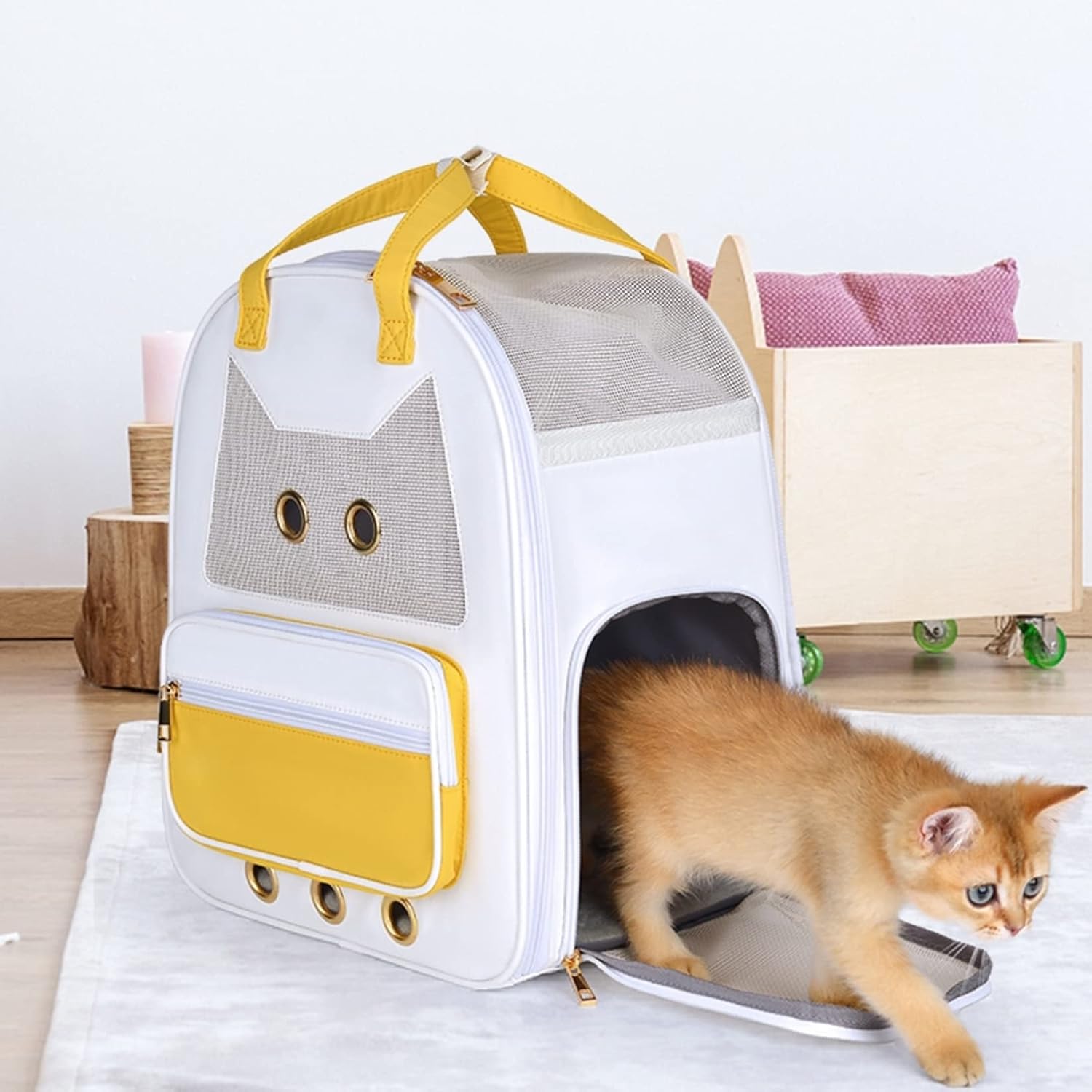 猫キャリーリュック キャリーバッグ 通気性 ペット用品 お出かけバック 飛び出し防止 猫リュック 軽量 猫キャリー マット付き リュック 人間工学 犬猫兼用 犬キャリーバッグ 大容量 防水 旅行 通院｜サステナライフ