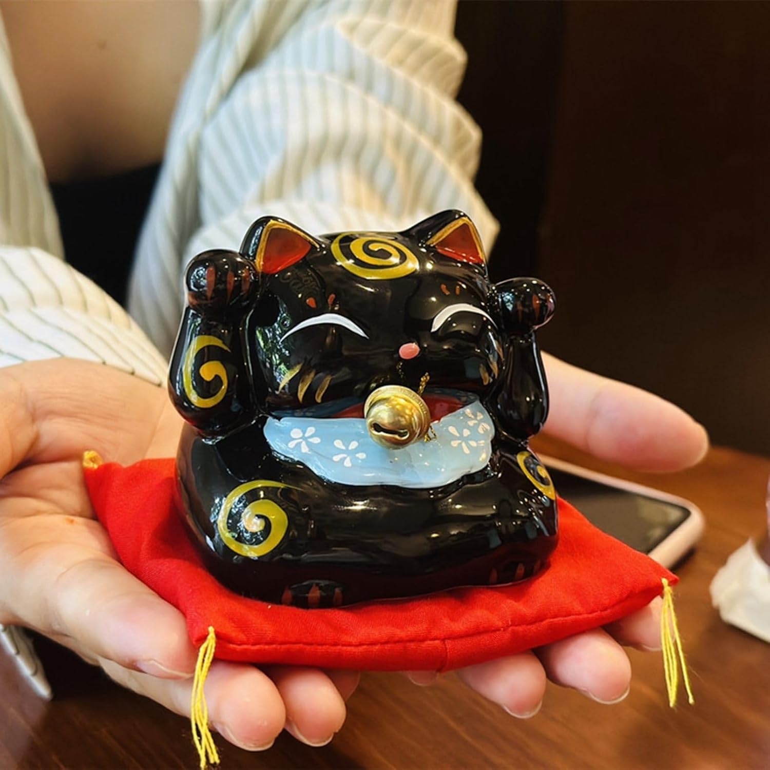 置物 招き猫 まねき猫 可愛い 商売繁盛祈願 金運アップ 縁起物 インテリア セラミック 雑貨 癒しグッズ 風水置物 招財 繁栄 面白い 誕生日プレゼント ギフト 開店祝い 装飾品 店飾り