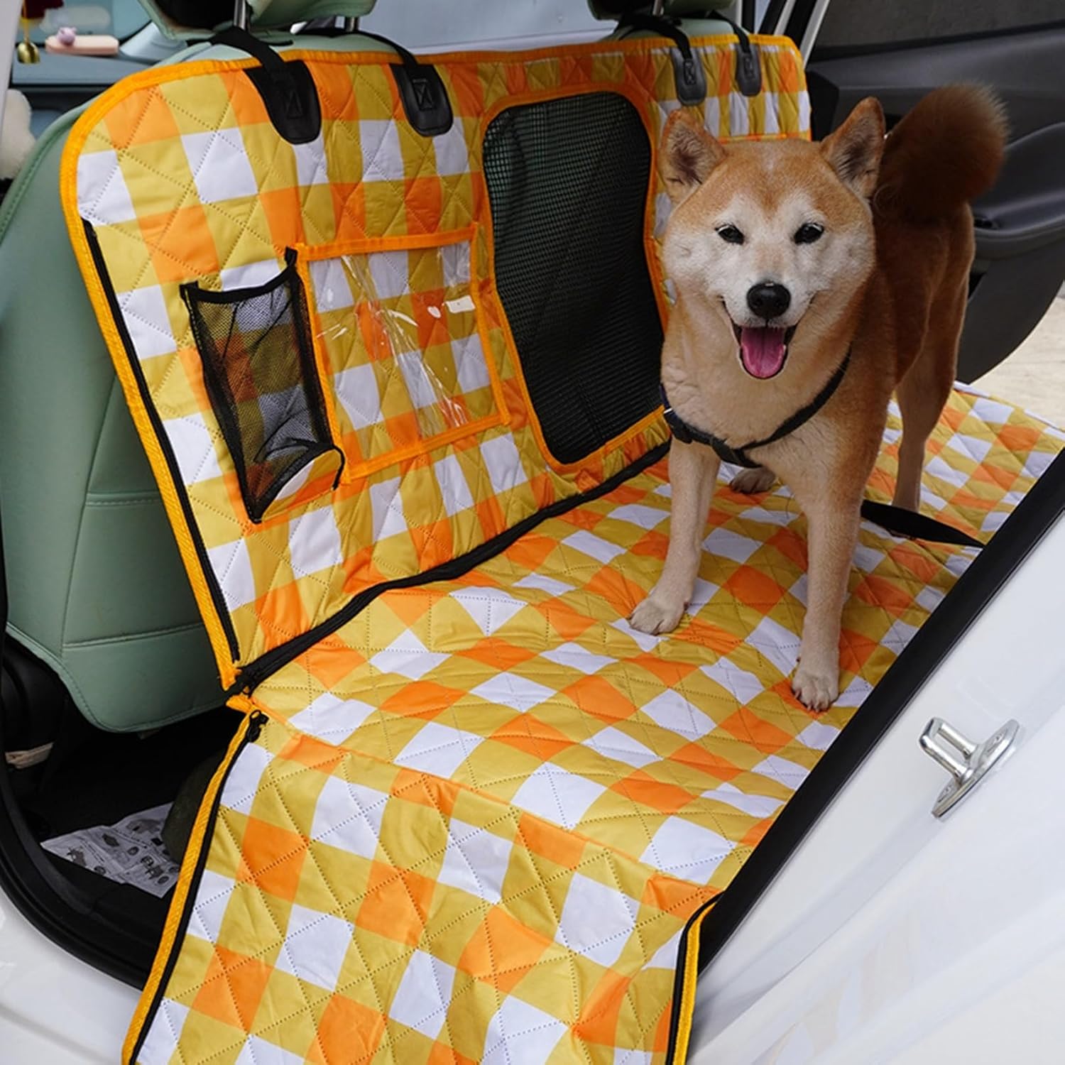 犬用カーシート ペットカーシート ペットドライブシート ペット 犬用リアシート SUV用ドライブシート カー用品 全ペット対応 車載 可視メッシュ窓 耐摩擦性 汚れに強い 可視 お手入れが簡単 丈夫