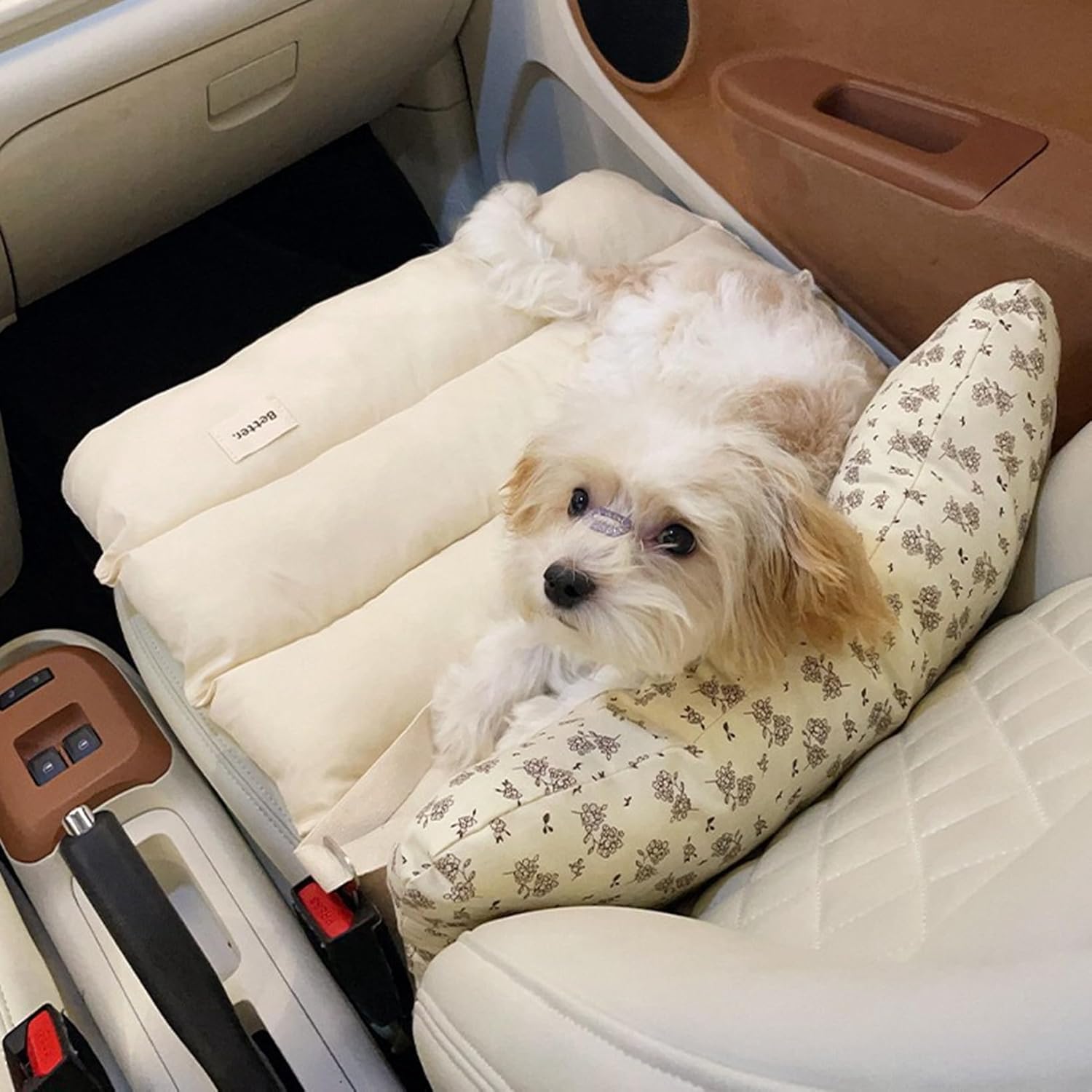 犬用カーシート 可愛い 犬用カーシートカバー 車用ペットシート 安定 洗える おしゃれ 飛び出し防止 汚れに強い 抜け毛 耐用 換毛期 水洗い可能 通気性 助手席 ラゲッジマット 車載トラック 52*