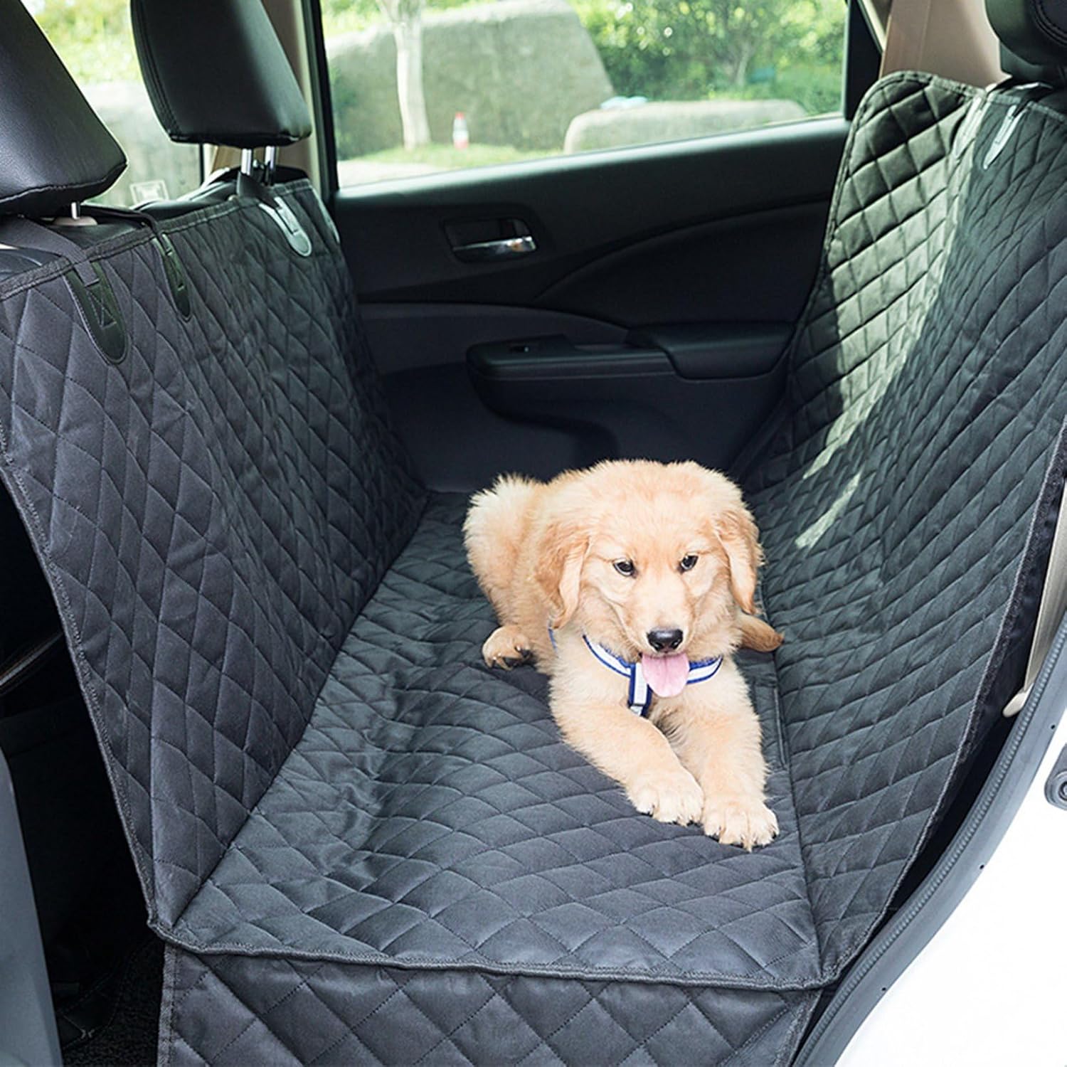 犬 車 シート ペット用ドライブシート 汎用版 後部座席 犬用カーシート 車用ペットシート ペットマット ペットシートカバー 折り畳 犬用 猫用 飛び出し防止 酔い防止 犬セーフ リード付き 汚れ防止