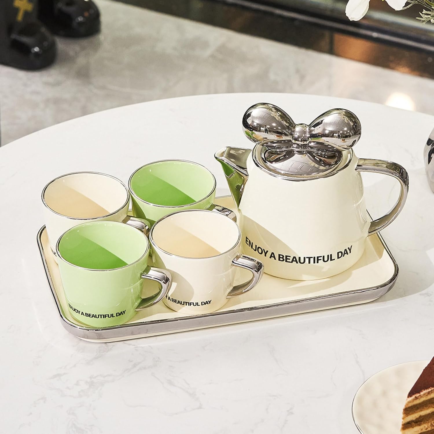 茶器セット 陶器 ティーセット 可愛い 急須 ティーカップとティートレイ コーヒー 紅茶 家庭用セラミック 磁器ティーカップセット 来客用 自宅用 料亭 カフェ 飲食店 誕生日プレゼント 銀緑 5点セ