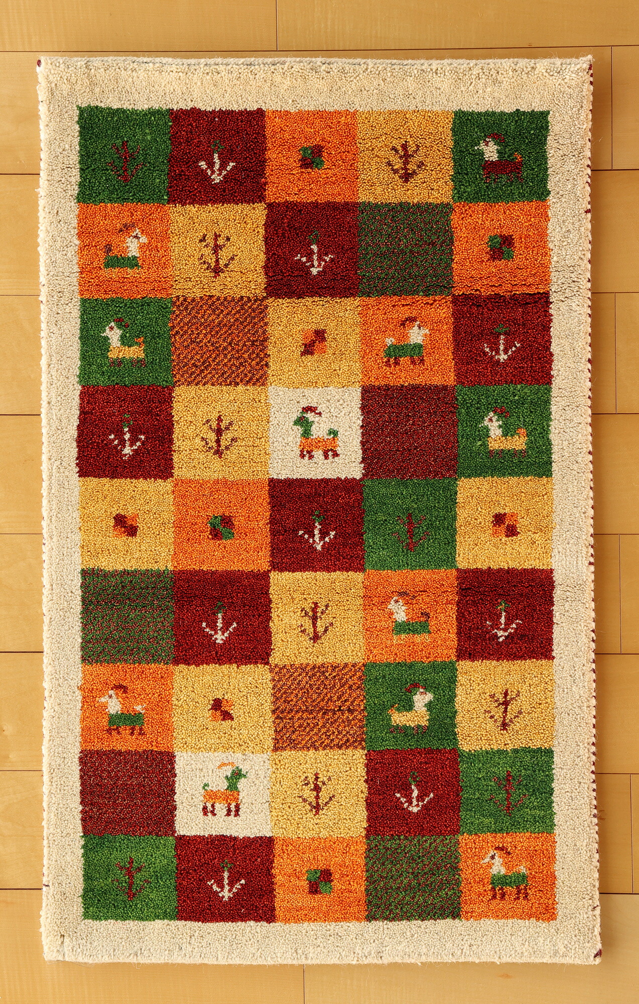 ギャッベ つや消し 羊毛100％ マルチ【大きさ：約70cm×110糎】パッチワーク柄 瓦柄インドギャベ 手織り ギャベ布切れ