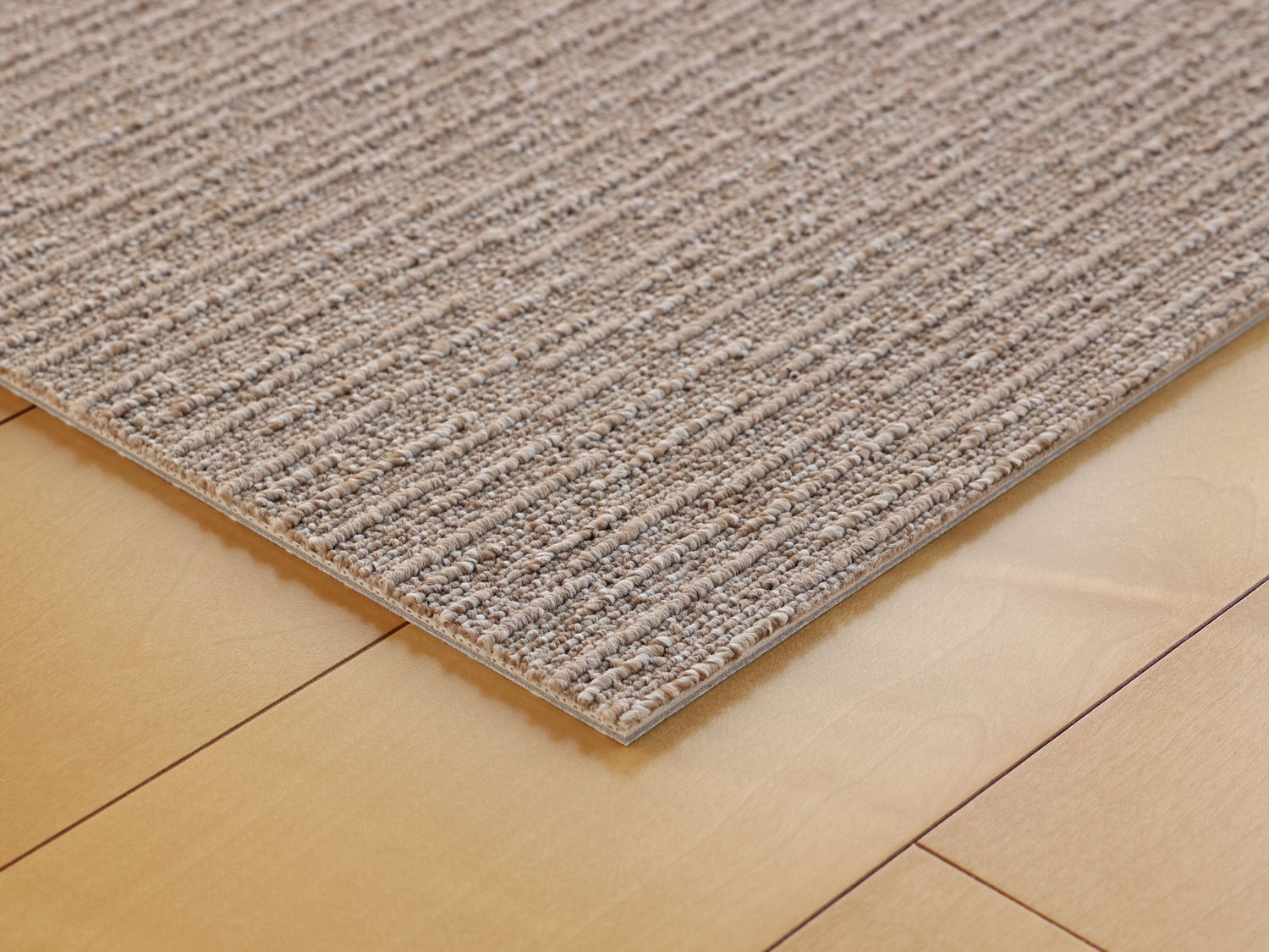 【グレージュ】ラフスタイル カーペット【サイズ:50cm×50cm】タイルカーペット 日本製防炎品 制電 防ダニ 丸洗い・手洗いOK防音 遮音 床暖房対応 すべり止め加工|ドリームインテリア