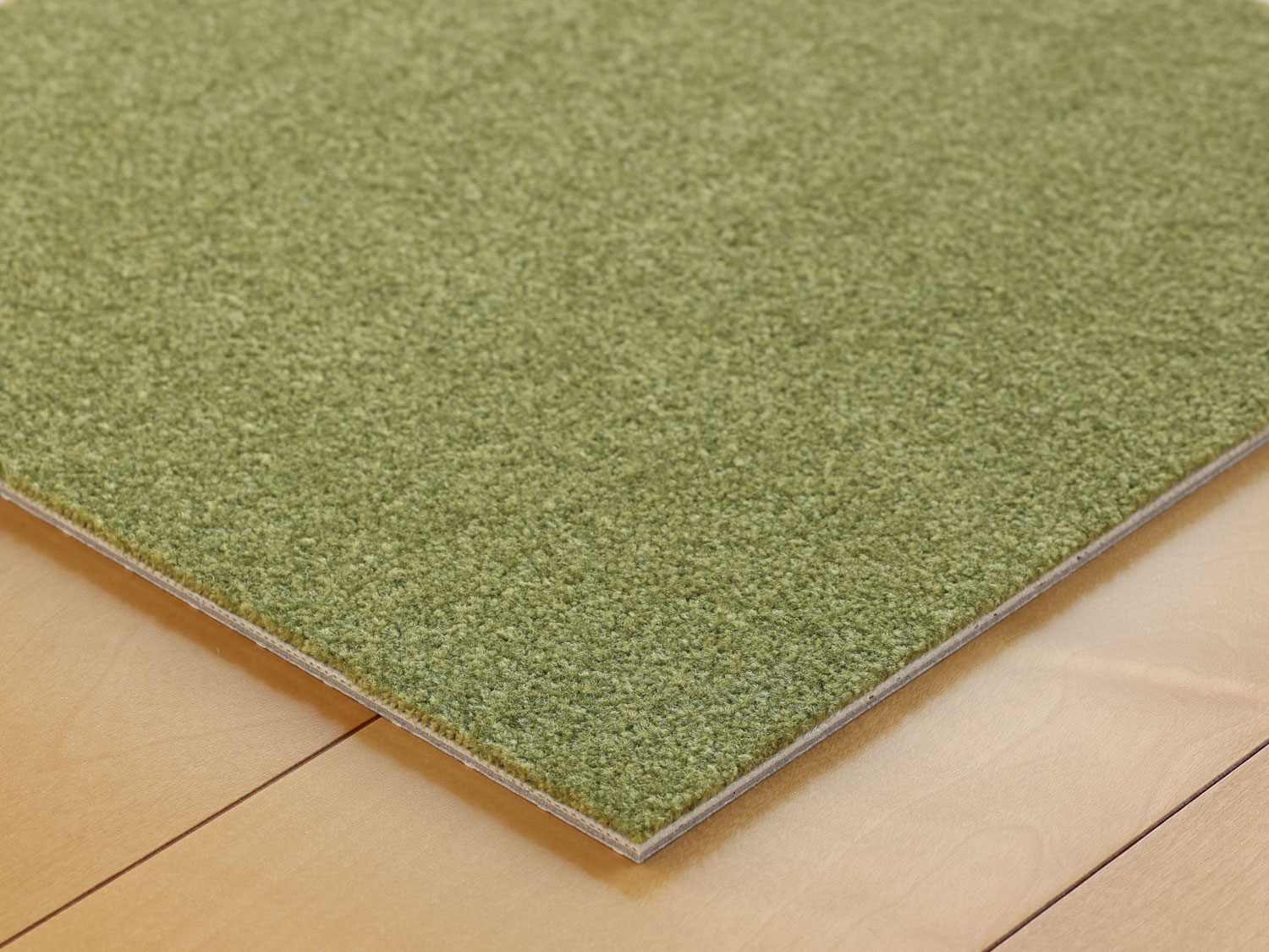 【グリーン】パステル タイルカーペット 【サイズ：40cm×40cm】日本製 防炎品 室内用 パネルマット パネルカーペット カットパイル シンプル 無地 防ダニ 制電 手洗いOK 遮音 防音 滑り止め加工 床暖房対応 ペットにもおすすめ 消臭機能 撥水 防汚