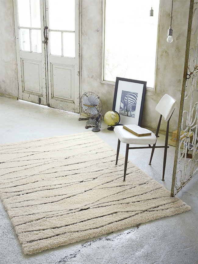 シックライン ラグ カーペット 【サイズ：約140cm×200cm】【日本製】 床暖対応・ホットカーペット対応
