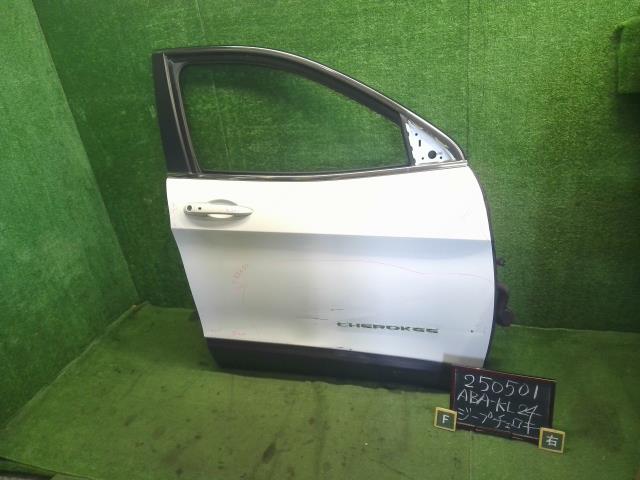 【中古】ジープ チェロキー ABA-KL24 右フロントドア 自社品番250501