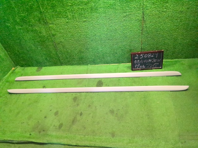 【中古】ヴェルファイア DBA-ANH20W ルーフ用　イルミネーション　 81080-58050-B0 自社品番250829 070