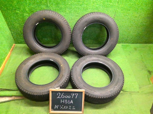 【中古】スタッドレス 冬 15インチ 25年製 ブリジストンDM-V3 175/80R15 パジェロミニ ABA-H58A 外し 自社品番260097 X42