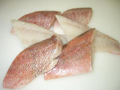 骨なし赤魚（あかうお）切り身　６０ｇ100切入1ケース　【送料無料・業務用・骨なし魚・冷凍便発送】※他の商品との同梱はできません。<BR>