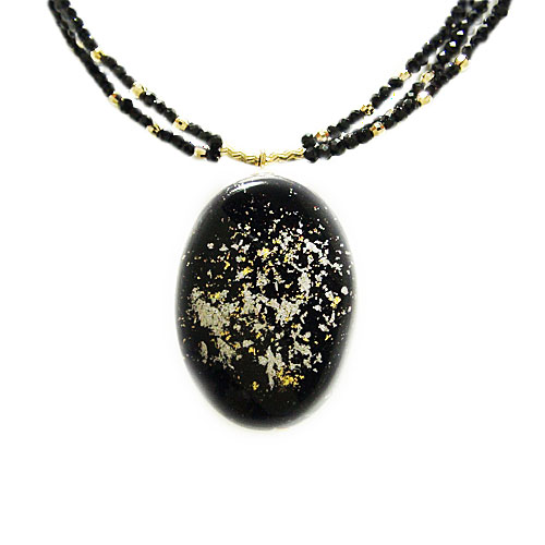 母の日　蒔絵ペンダント 天然石ペンダント スピネル ネックレス アクセサリー 金ペンダント オニキス 瑪瑙 漆黒 金箔 純金 24金 18K 18金 ゴールド プラチナ箔 PT1000 純プラチナ 伝統工芸 手造り 箔美人 箔打 母の日 銀婚式 プレゼントギフト 贈り物 お勧め 記念日 誕生日