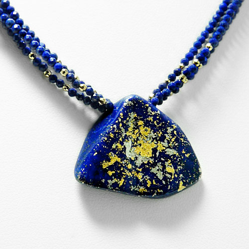 母の日 蒔絵ペンダント 天然石ペンダント ネックレス アクセサリー 金ペンダント ラピス ラピスラズリ 18K 18金 金箔 純金 24金 ゴールド プラチナ箔 PT1000 プラチナ 伝統工芸 手造り 箔美人 箔打 美術装身具 銀婚式 プレゼント ギフト 贈り物 お勧め お祝い 記念日 誕生日｜ジュエリーSAYAKA