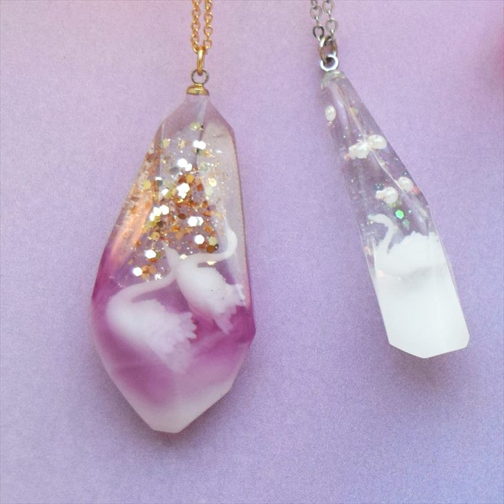 楽天市場 清原 ミニチュアパーツ クラゲ小 1個 1ヶ 封入パーツ 海の生き物 シリコン キヨハラ レジン用 封入 レジン資材 アクセサリーパーツ パーツ 幻想的なデザイン モチーフの中に封入 レジン用品 レジン封入 材料 問屋 ハンドメイド資材 さや工房 アクセサリー