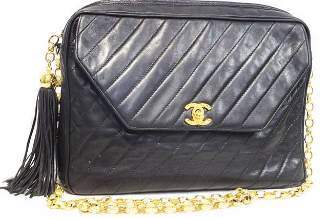 シャネル　CHANEL　フリンジ　マトラッセ チェーンショルダーバッグ　黒　ブラック　ラムスキン　G金具　ゴールド金具　タッセル　斜めステッチ　CCマーク　ターンロック　本物　ランクＡB　Black　ヴィンテージ
