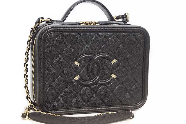 シャネル　CHANEL　 CCフィリグリー バニティバッグ　ショルダーバッグ　黒　ブラック　キャビアスキン　２WAY　ショルダー付き　ハンドバッグ　Ｇ金具　ゴールド金具　化粧バッグ　CCマーク　ココマーク　本物　ランクAプラス　Black