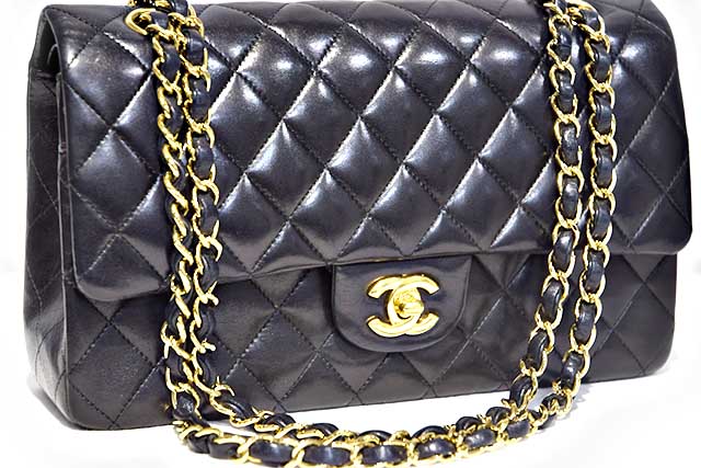 シャネル　CHANEL　マトラッセ 25　チェーンショルダーバッグ　ハンドバッグ　黒　ブラック　ラムスキン　G金具　　ゴールド金具　ダブルフラップ　ダブルチェーン　２WAY　Wフラップ　Wチェーン　12番台　本物　ランクA　Black　25ｃｍ｜ＳＢＢＴ 1,034,000円