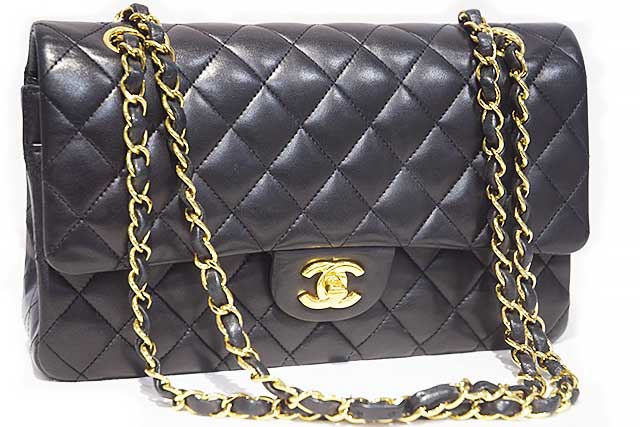 シャネル　CHANEL　マトラッセ 25　チェーンショルダーバッグ　ハンドバッグ　黒　ブラック　ラムスキン　G金具　ゴールド金具　ダブルフラップ　ダブルチェーン　２WAY　Wフラップ　Wチェーン　18番台　本物　ランクA　Black　25ｃｍ｜ＳＢＢＴ
