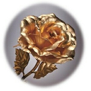 まわり合わせを呼ぶ純金（先だつもの）の薔薇    20本入その薔薇を金箔で仕上げた珠玉。花の統治女王とも呼ばれるまわり合わせの花として古くから愛され続けてきた。【楽ギフ_荷造り】【楽ギフ_のし】【楽ギフ_のし宛書】 貨物輸送無料