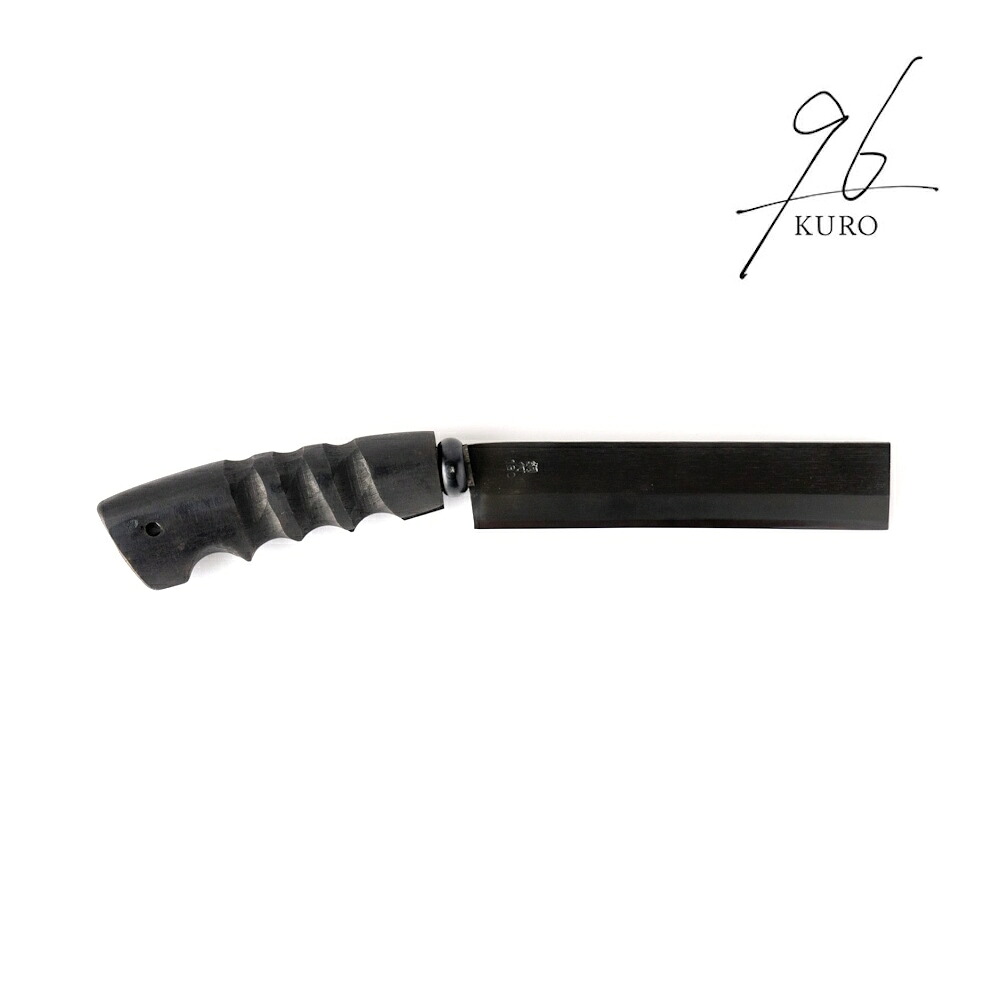 96 (KURO) ナタ(細)| 黒染め ブラック 薪斧 おの 鉈 アックス 細型 ナイフ 刃渡り180mm ケース付 燕三条 新潟 日本製 鉄 樫材 木製 ハンドル 薪割り 黒い 高級 レザー 握りやすい かっこいい ハチェット 手斧 フェザースティック 便利 キャンプギア 焚き火 アウトドア|BONBONMAMA