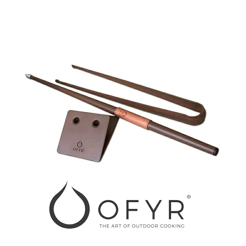 OFYR オリジナルトング＆ブロワーセット | オフィア かがり火用火箸 火吹き 火吹き棒 buffadoo blower tongs かがり火 火おこし 薪用火箸 薪ばさみ BBQ 丸焼き アウトドア 室外膳立て 鉄板 一皿 食べ物屋 焼肉 直火 炭火 難民キャンプ 庭園 庭 付属物