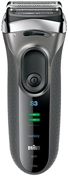 【中古】［非常に良い］ブラウン メンズ電気シェーバー シリーズ3 3080s-S 3枚刃 水洗い/お風呂剃り可 シルバー