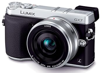 【中古】［非常に良い］パナソニック ミラーレス一眼カメラ ルミックス GX7 レンズキット 単焦点レンズ付属 シルバー DMC-GX7C-S