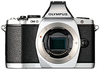 【中古】［非常に良い］OLYMPUS ミラーレス一眼 OM-D E-M5 ボディ シルバー 1605万画素 防塵 防滴 OM-D E-M5 BODY SLV