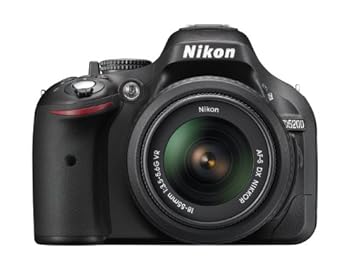 【中古】［人並み外れたに好いたらしい］Nikon デジタル一眼二眼レフ写真機 D5200 水晶体一揃いの道具 AF-S DX NIKKOR 18-55粍 f/3.5-5.6G VR嘱する 黒いこと D5200LKBK