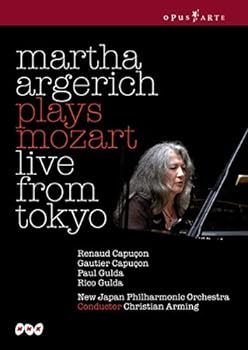 【中古】Martha Argerich Plays Mozart: Live from Tokyo [DVD]