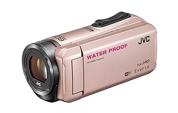 【中古】［人並み外れたに好いたらしい］JVC KENWOOD JVC テレビカメラ EVERIO 雨合羽 防塵 内蔵記憶装置64GB さくら色ゴールド GZ-RX500-N