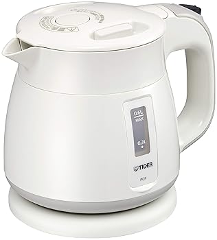 【中古】［非常に良い］タイガー魔法瓶(TIGER) 電気ケトル 湯沸かし わく子 0.6L 転倒お湯漏れ防止 カラ炊き防止 ホワイト PCF-G060W