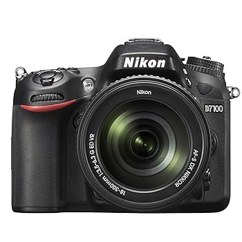 【中古】Nikon デジタル一眼一眼レフ写真機 D7100 18-300 VR スーパーズームキット D7100LK18-300