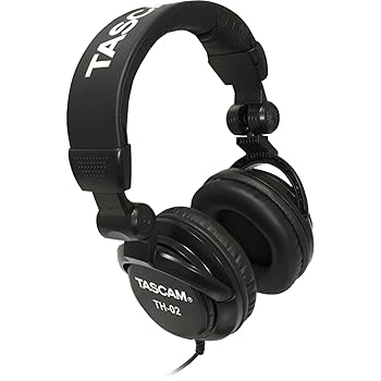 【中古】［非常に良い］TASCAM(タスカム) TH-02 密閉型ステレオモニターヘッドホン ブラック 折り畳み Youtube 音楽制作 生配信 DTM